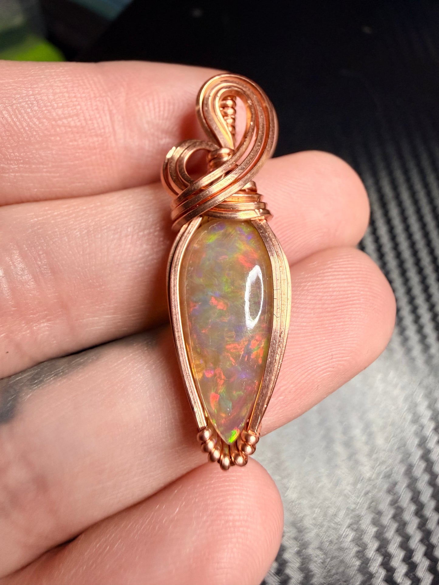 12VDS) Ethiopian Welo Opal, Pendant In Copper