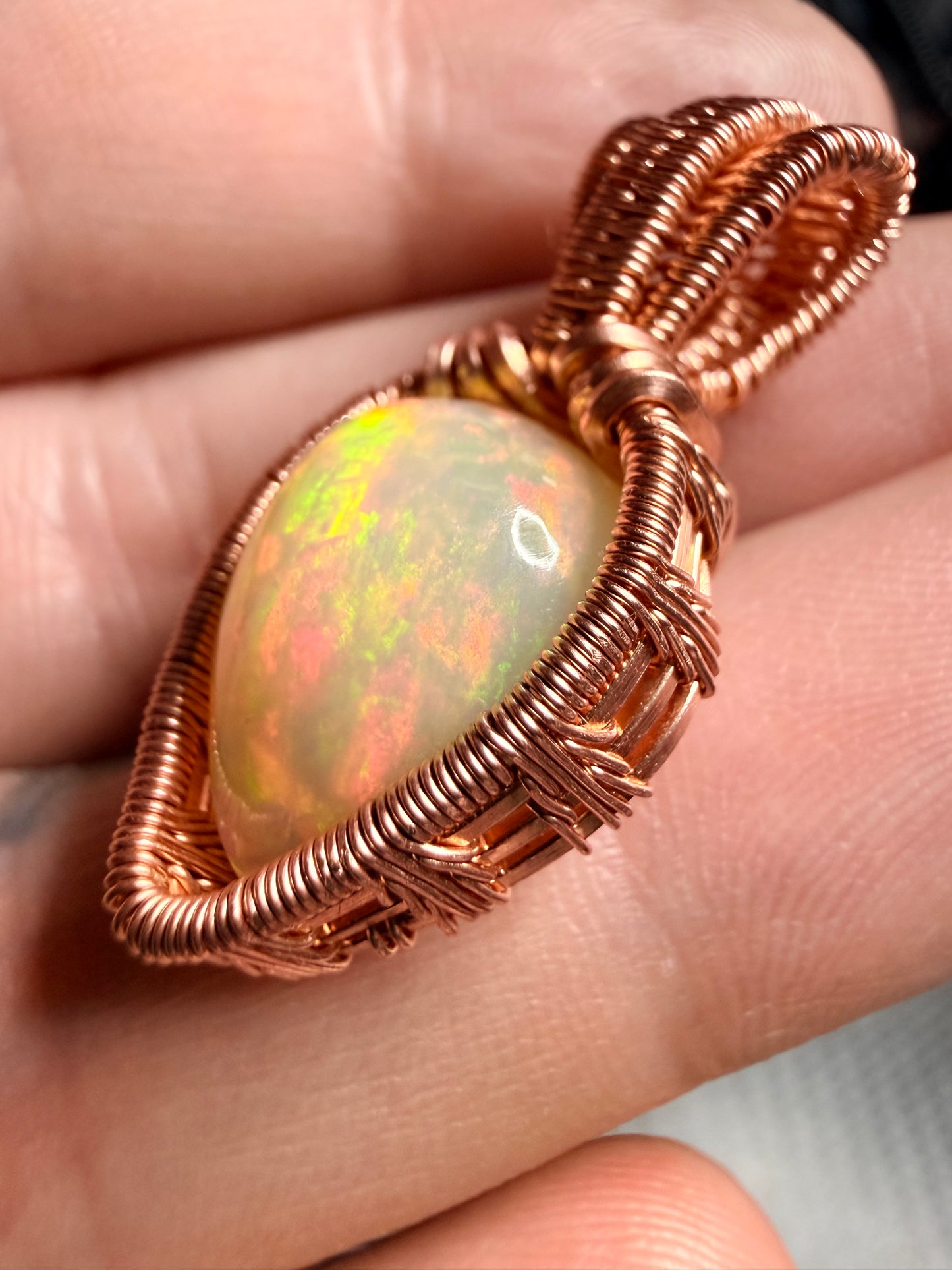 11VDS) Ethiopian Welo Opal Pendant In Copper