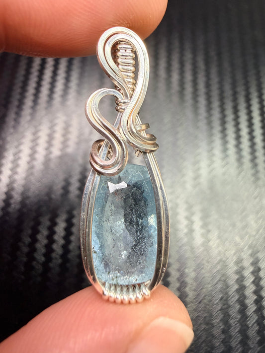 Aquamarine Pendant in 925 Sterling Silver – Blue Gemstone Necklace, Healing Crystal Jewelry, March Birthstone Gift