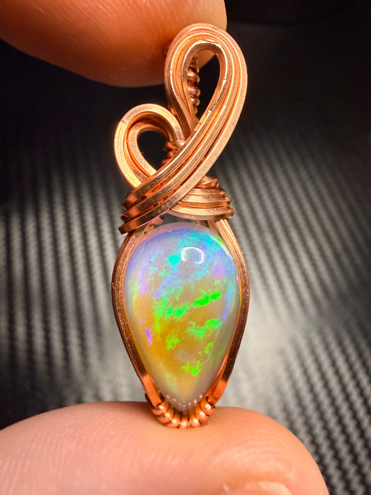 12VDS) Ethiopian Welo Opal, Pendant In Copper