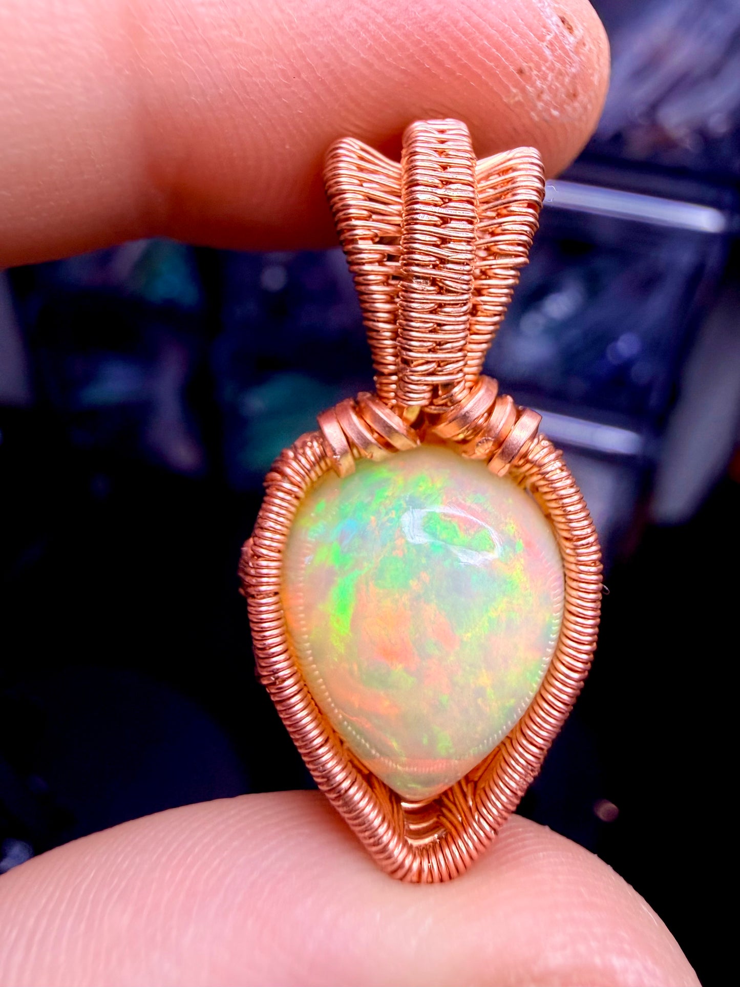 11VDS) Ethiopian Welo Opal Pendant In Copper