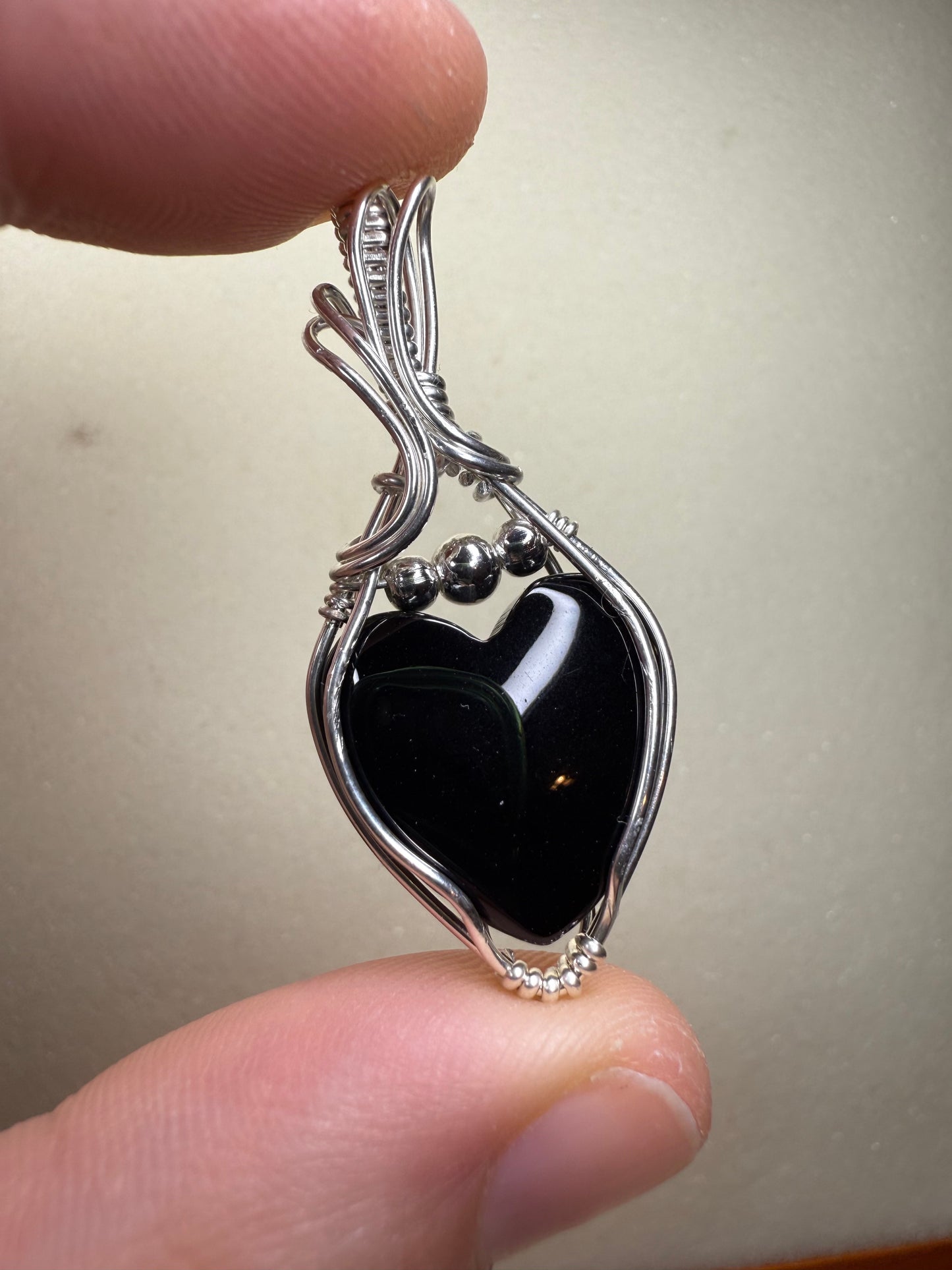 A11) Black Onyx Pendant Necklace In Sterling Silver