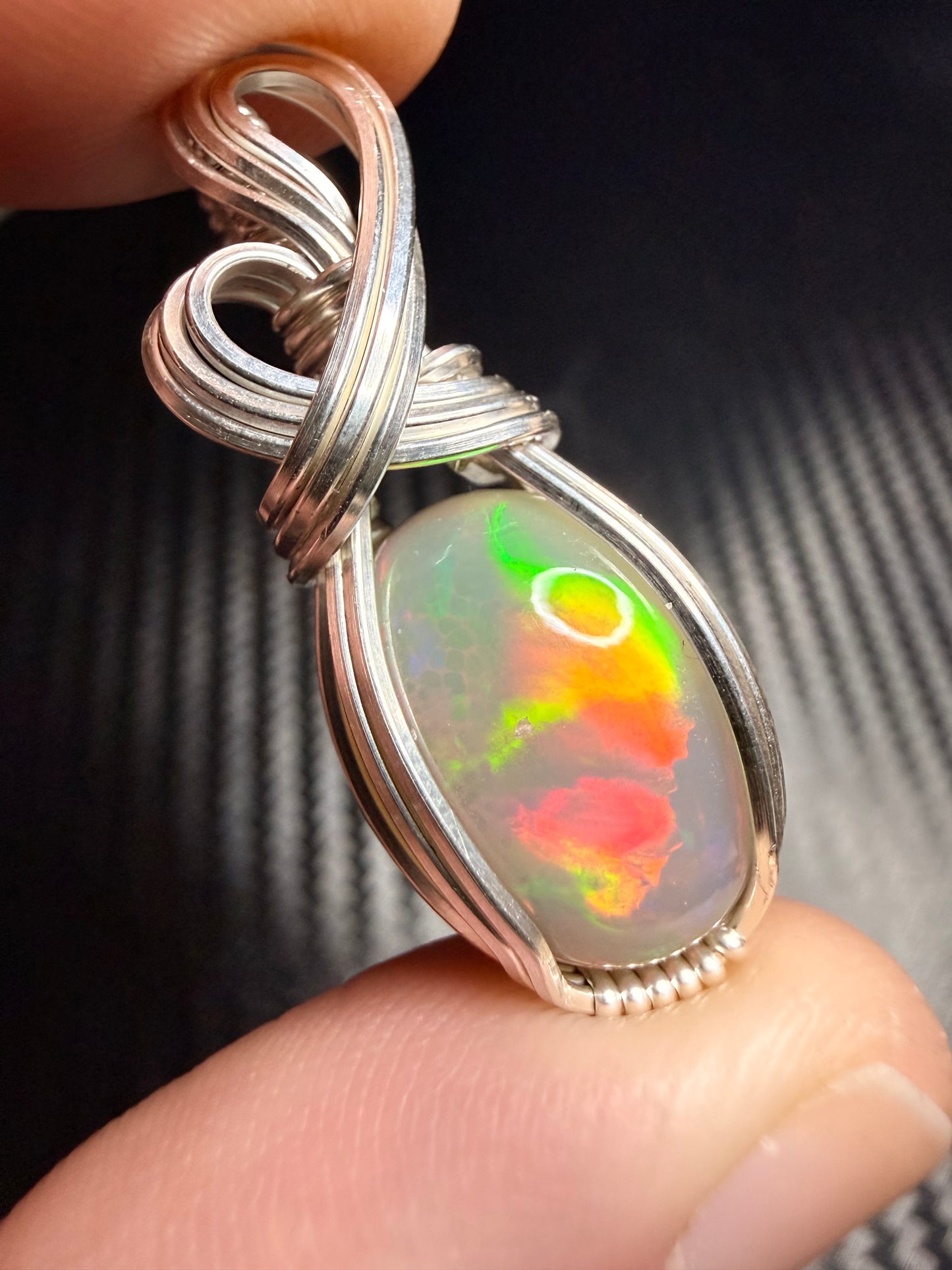 Grey Ethiopian Welo Opal High Flash, Pendant In Sterling Silver