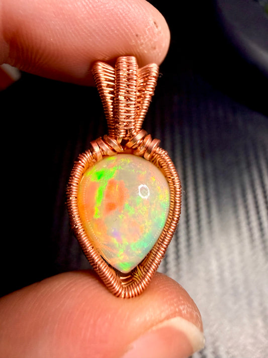 11VDS) Ethiopian Welo Opal Pendant In Copper