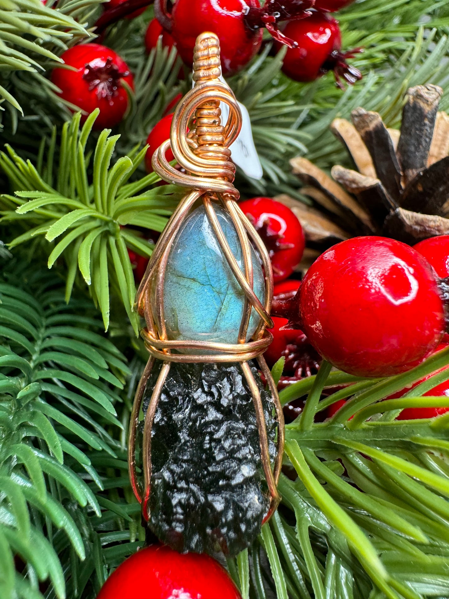 Nesmen Forest Moldavite & Labradorite Pendant in Copper