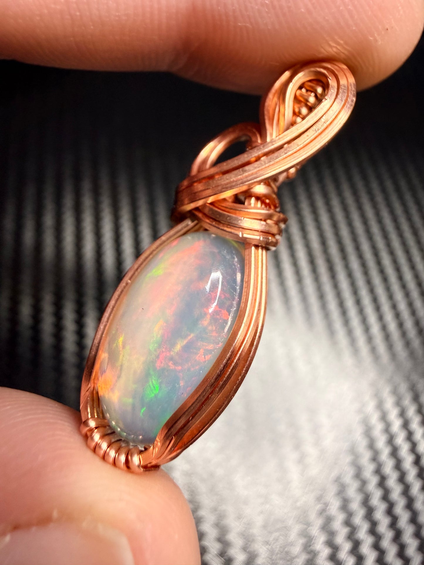 12VDS) Ethiopian Welo Opal, Pendant In Copper