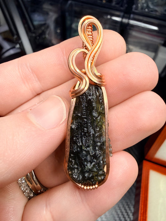 11VDS) Moldavite pendant in copper