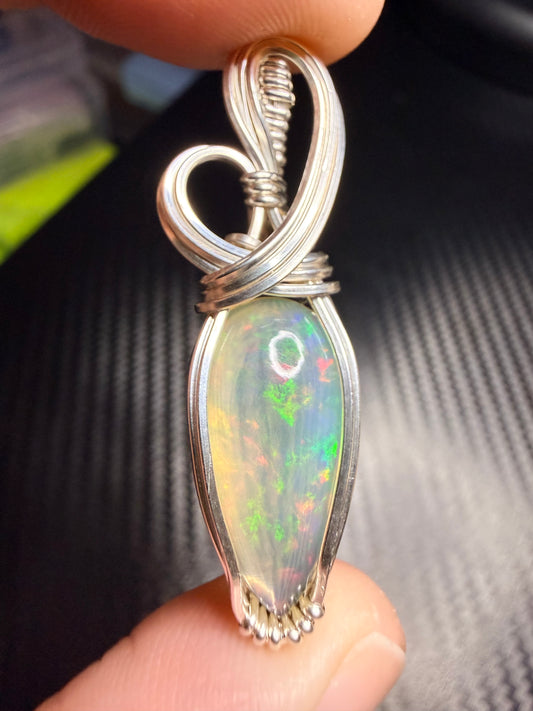 12VDS) Ethiopian Welo Opal, Pendant In Sterling Silver