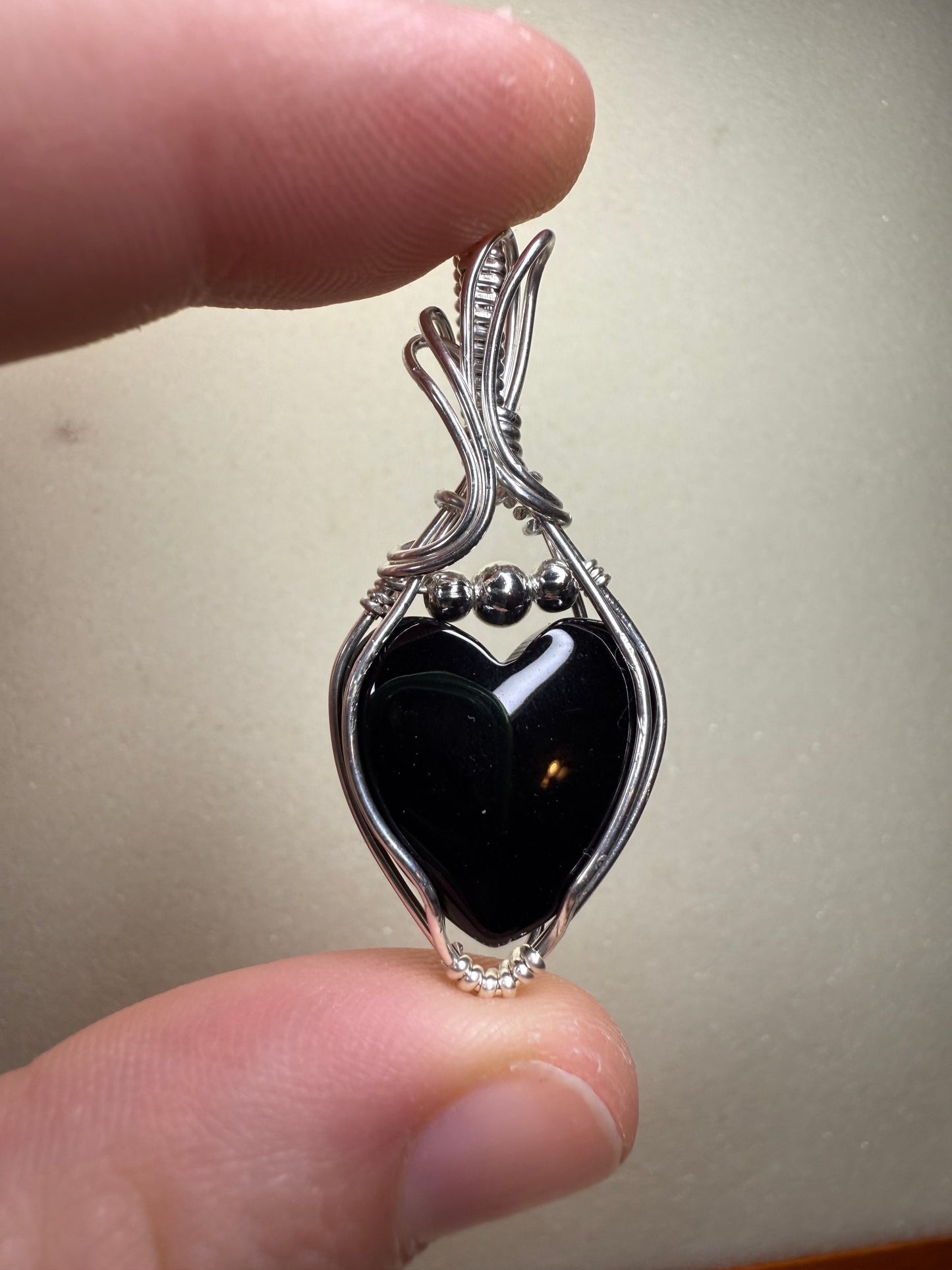 A11) Black Onyx Pendant Necklace In Sterling Silver