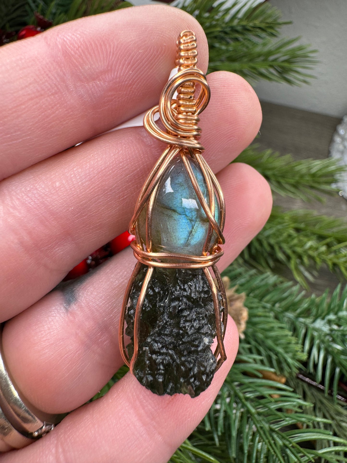 Nesmen Forest Moldavite & Labradorite Pendant in Copper