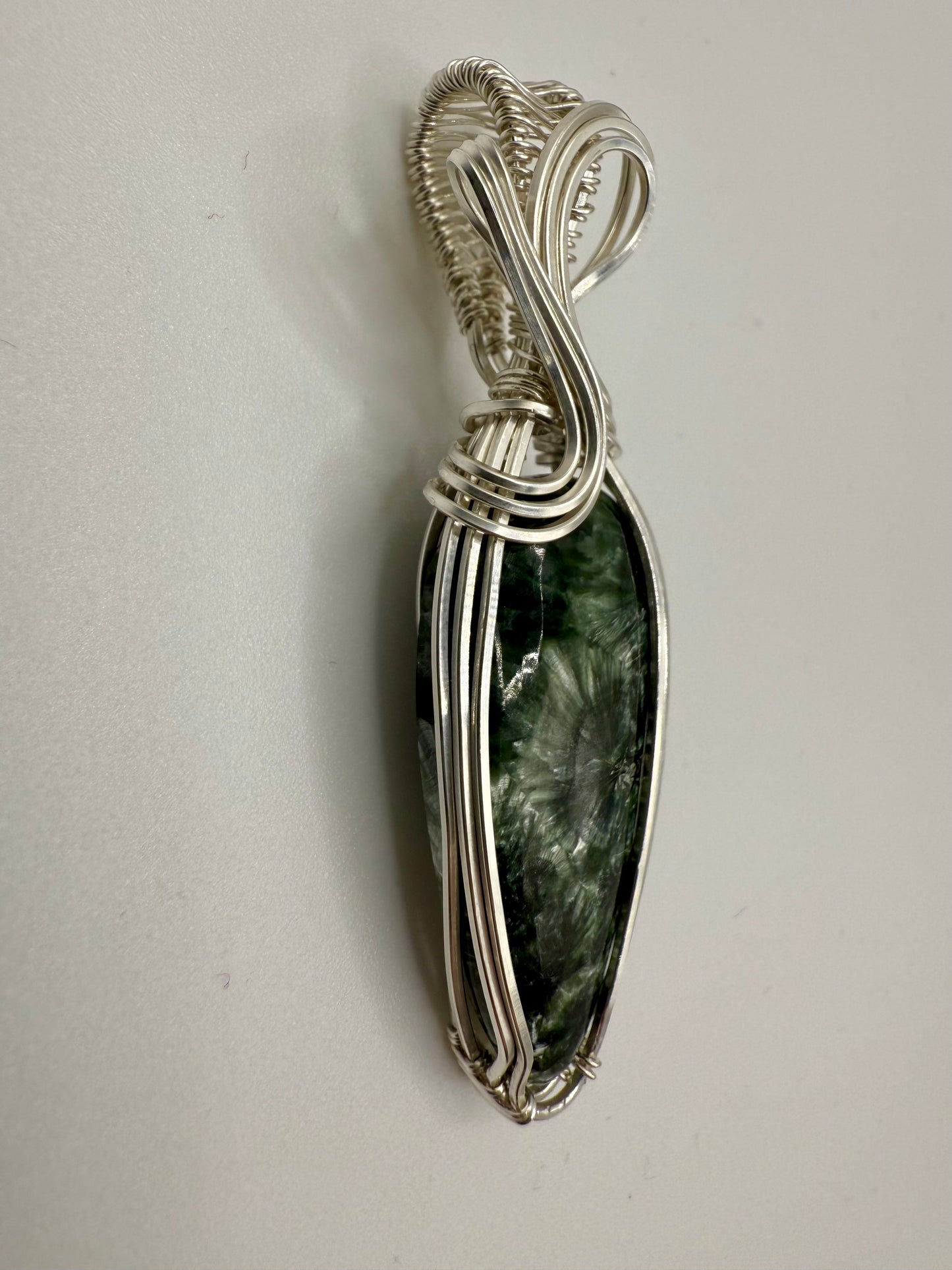 B112) Seraphinite Pendant Necklace In Sterling Silver